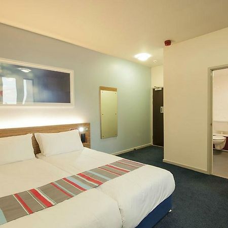 Travelodge London Covent Garden Buitenkant foto